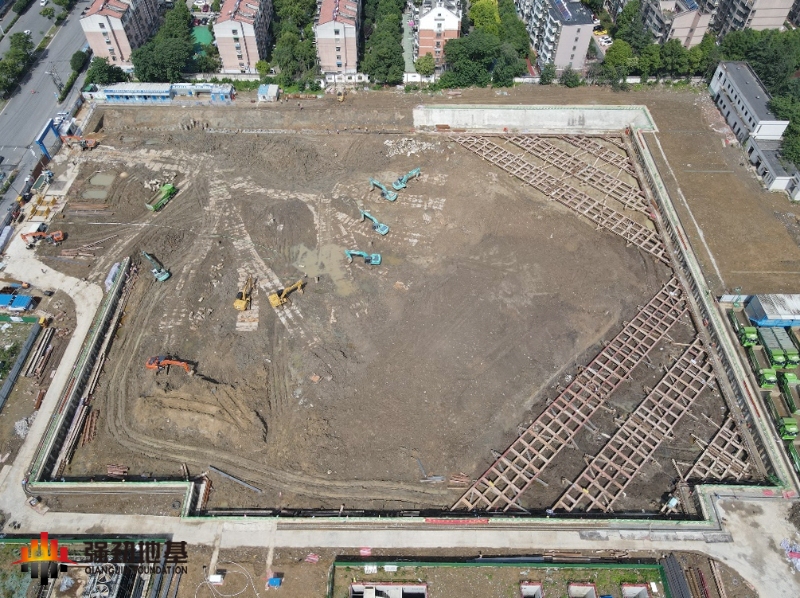 Panoramic view of foundation pit excavation to the first support