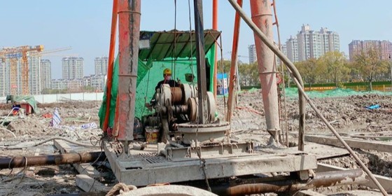 Cast-in-place pile technology for pile foundation construction technology of strong foundation building