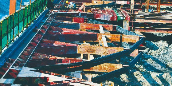 Application of prestressed steel composite bracing in foundation pit support
